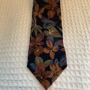 417 By Van Heusen Black 100% Silk Tie With Floral Print